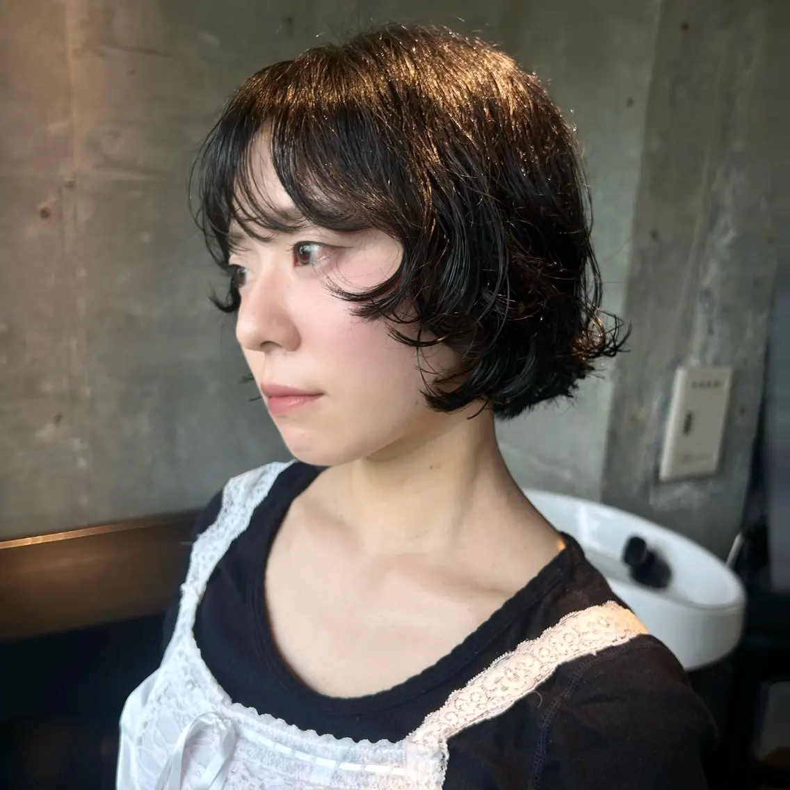 ミディアム パーマ ミディアムパーマ 顔周りカット 小顔カット カット パーマ 伊藤ほのか/パーマ /ダブルカラーのヘアスタイル