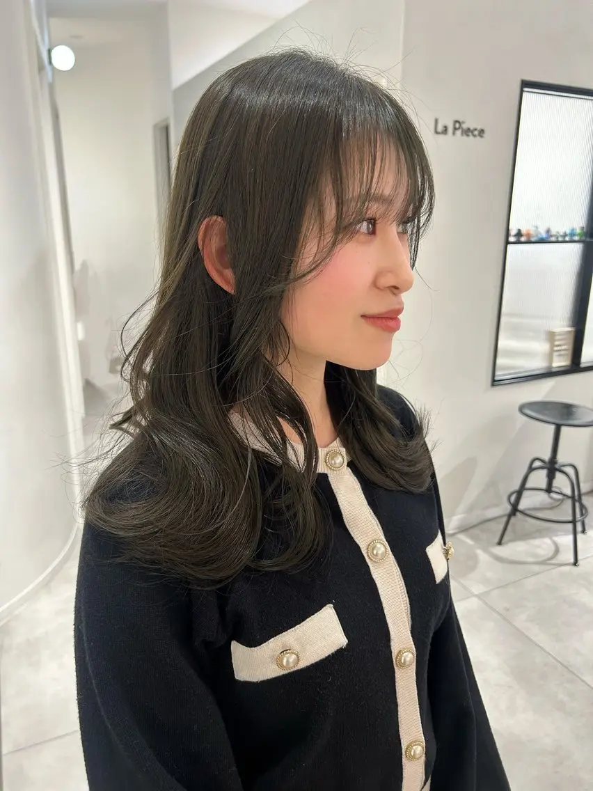 ミディアム カラー 透明感カラー カット ヘアカラー オリーブベージュ/ ブリーチなし透明感のヘアスタイル