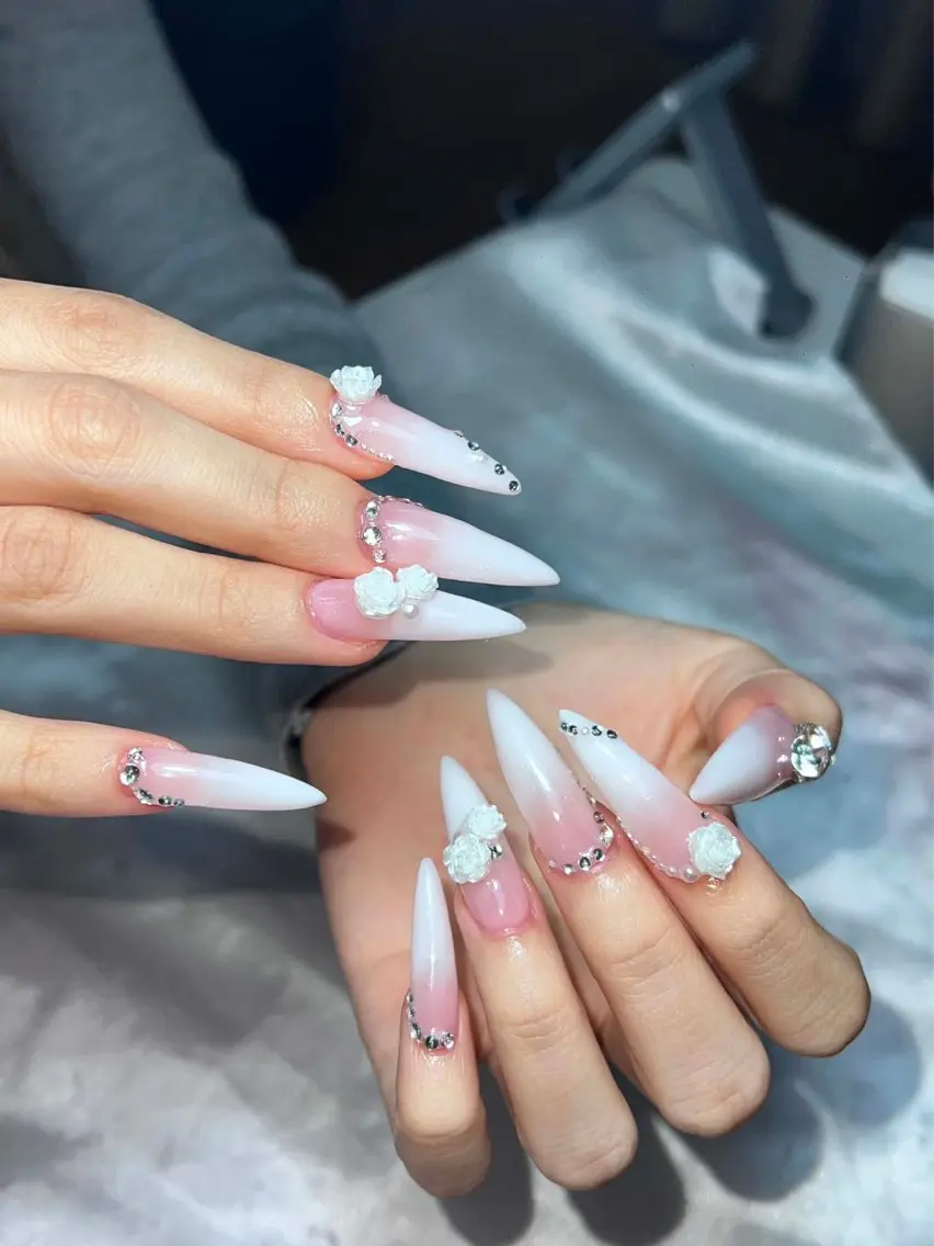 ネイル ハンドネイル LEELA NAIL STUDIOのネイルデザイン