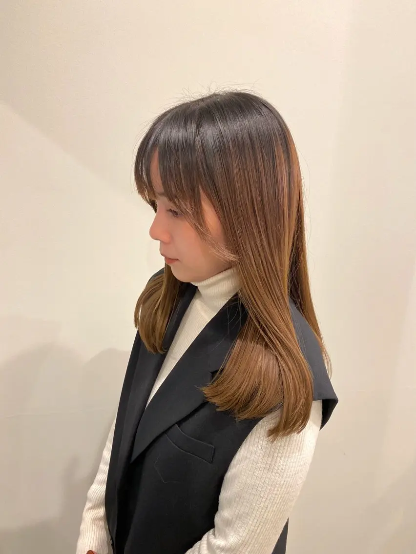 セミロング カット ヘアカラー 🍑 モモカ🍑のヘアスタイル