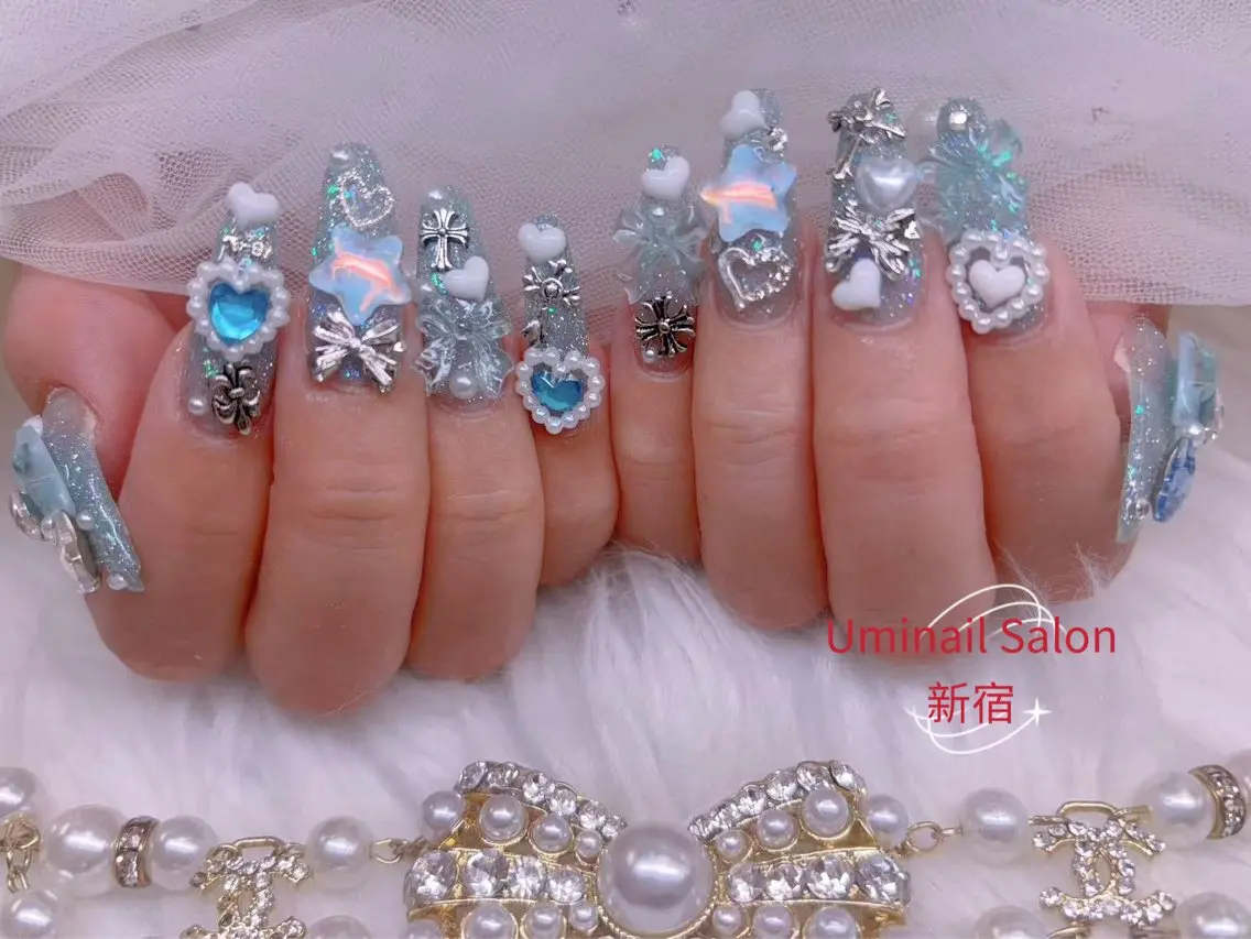ネイル UMI ネイルサロン新宿🎀のネイルデザイン