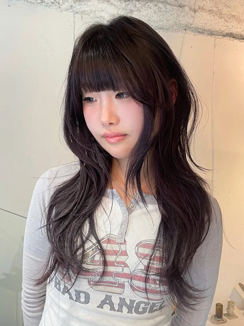 ロング カラー ヘアアレンジ ラベンダーカラー ラベンダーグレー レイヤーカット ヘアカラー トリートメント 🎀透明感カラー 韓国ヘア🎀mahoのヘアスタイル