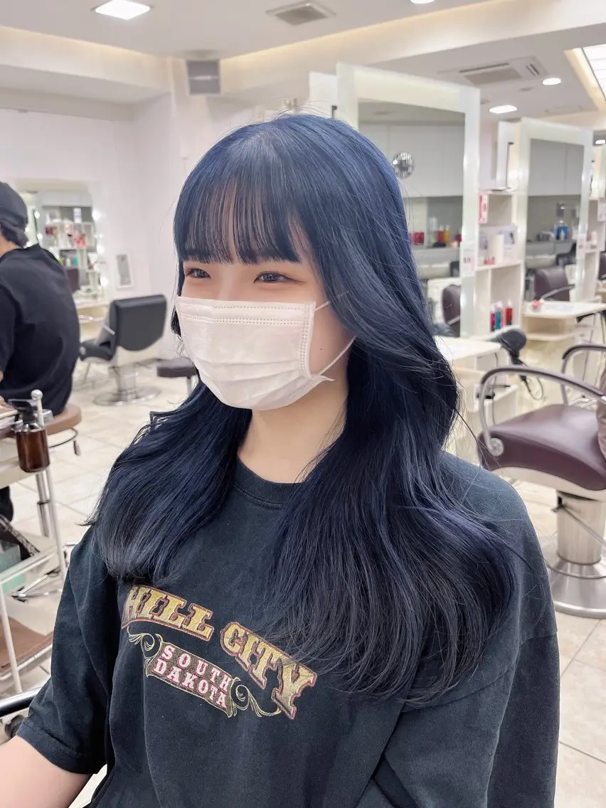 ロング カラー ブリーチ ブルーカラー ブルージュ ヘアカラー トリートメント 韓国レイヤー×モテ髪 /MITSUKI🤍のヘアスタイル