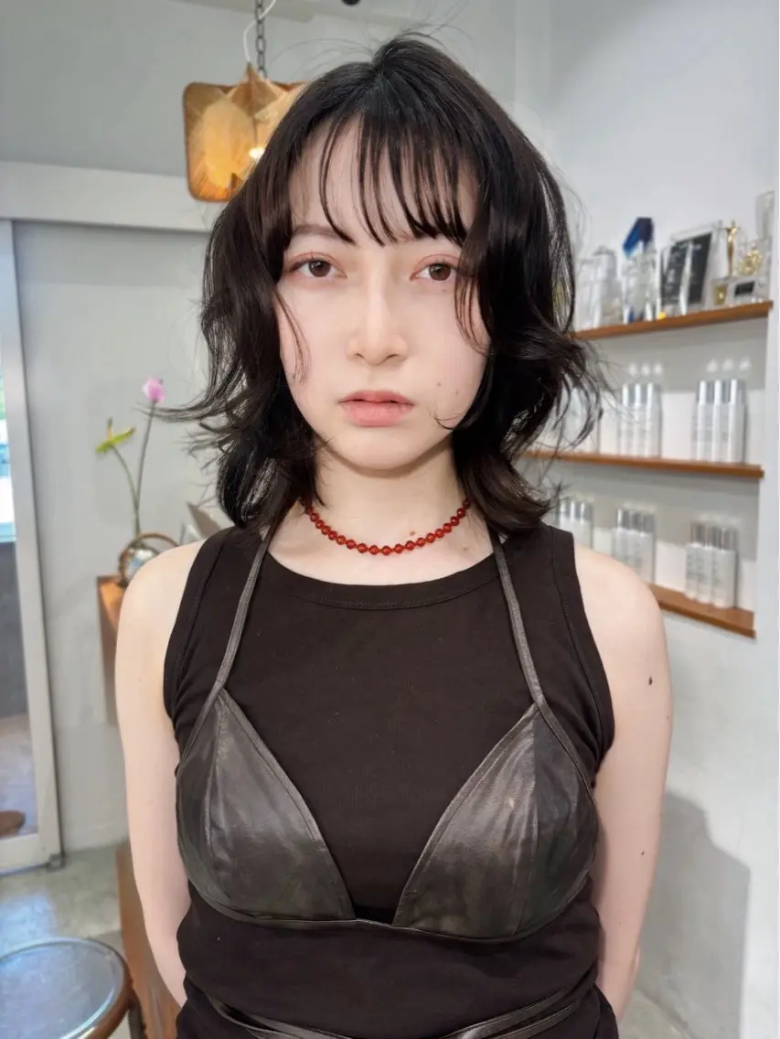 ミディアム カット 山本 紗帆のヘアスタイル