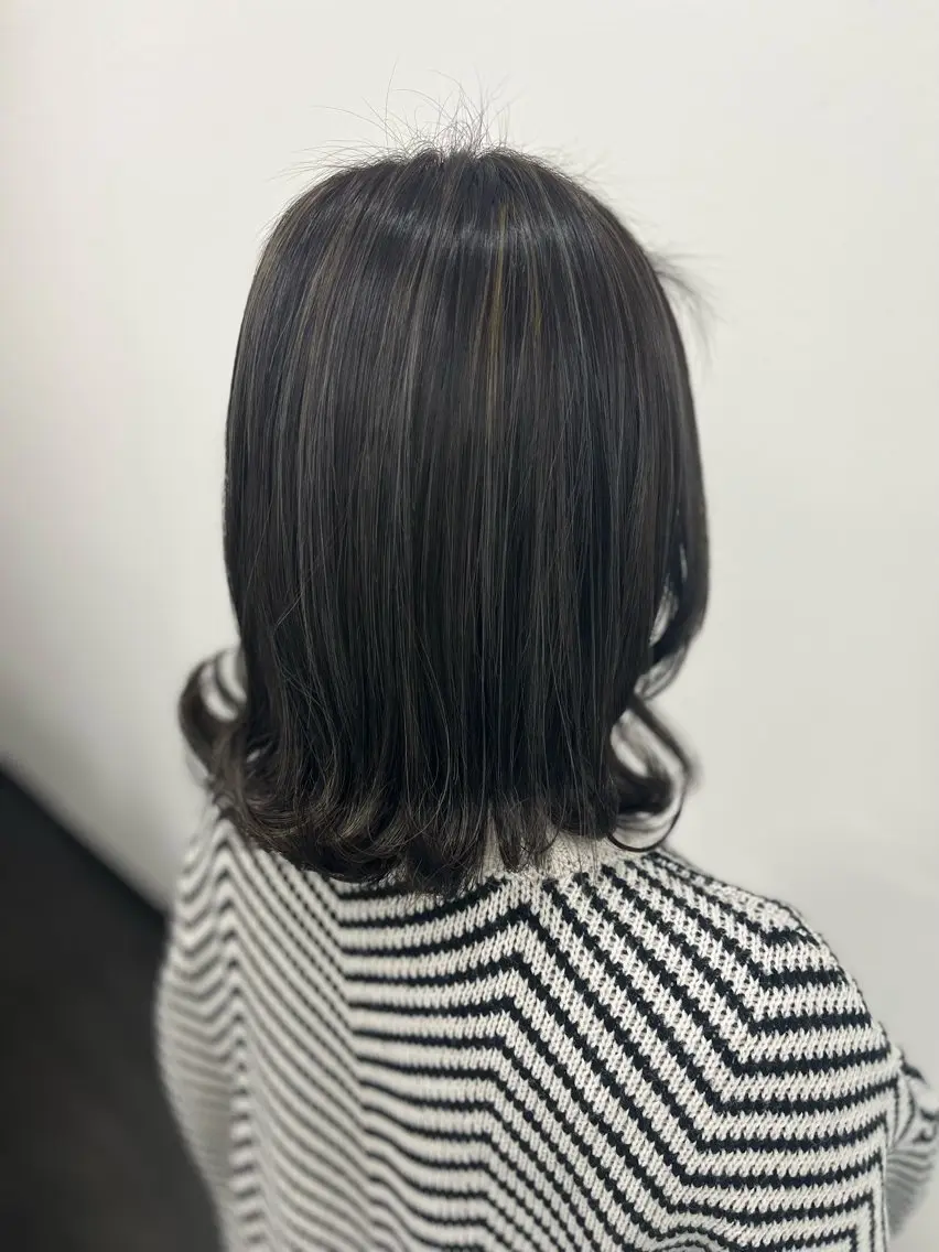 ミディアム カラー ハイライトカラー ハイライト ヘアカラー 疋田 玲央のヘアスタイル