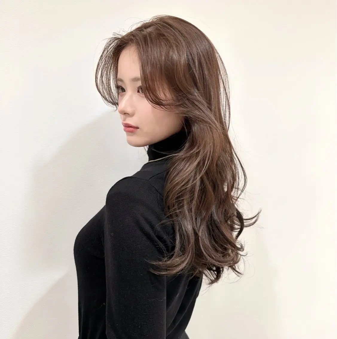 ロング 山下 凪澄のヘアスタイル