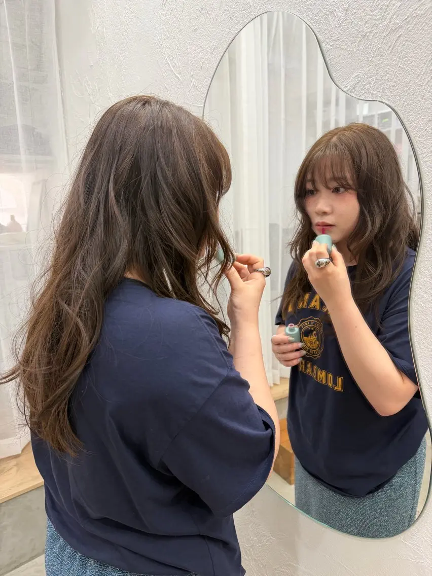 ロング レイヤーカット ロング mio/ 暖色カラーのヘアスタイル