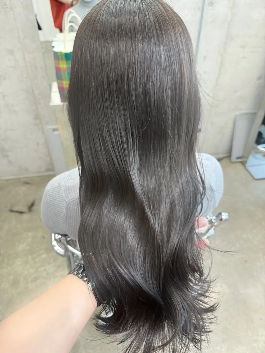 ロング カラー カット ヘアカラー トリートメント 高橋大樹/グレー ジュ/ブリーチなしのヘアスタイル
