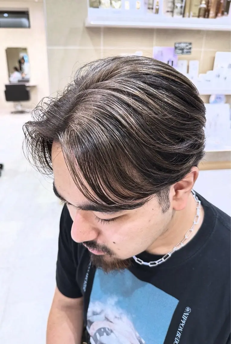 ショート カラー バレイヤージュ ハイライトカラー ハイトーンカラー ハイライト レイヤーカット ya giのヘアスタイル