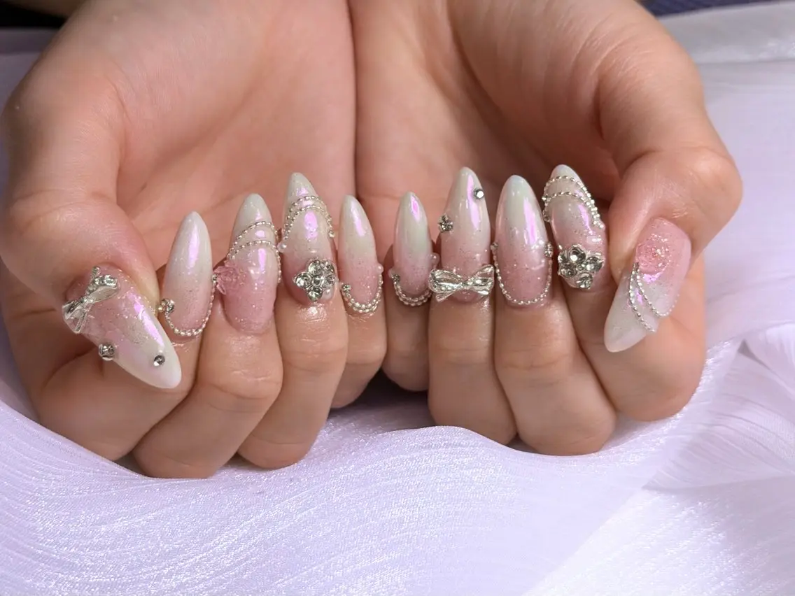 ミディアム Pono  Nailsのネイルデザイン