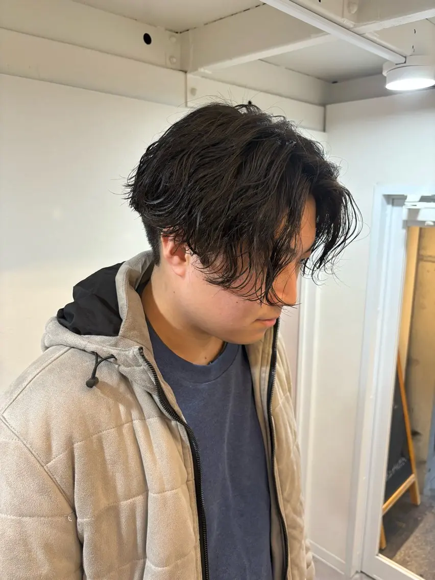 ショート パーマ メンズ メンズパーマ スパイラルパーマ 🩵izu 🩵のヘアスタイル