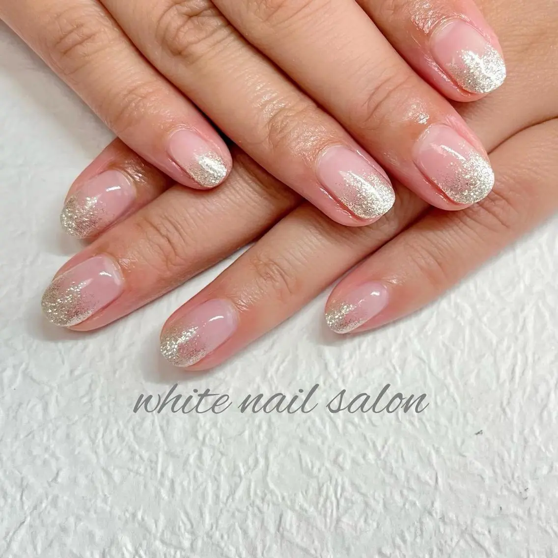 ネイル ジェルネイル ハードジェル ラメ(グリッター) 持ち込み シンプルネイル white nail salonのネイルデザイン