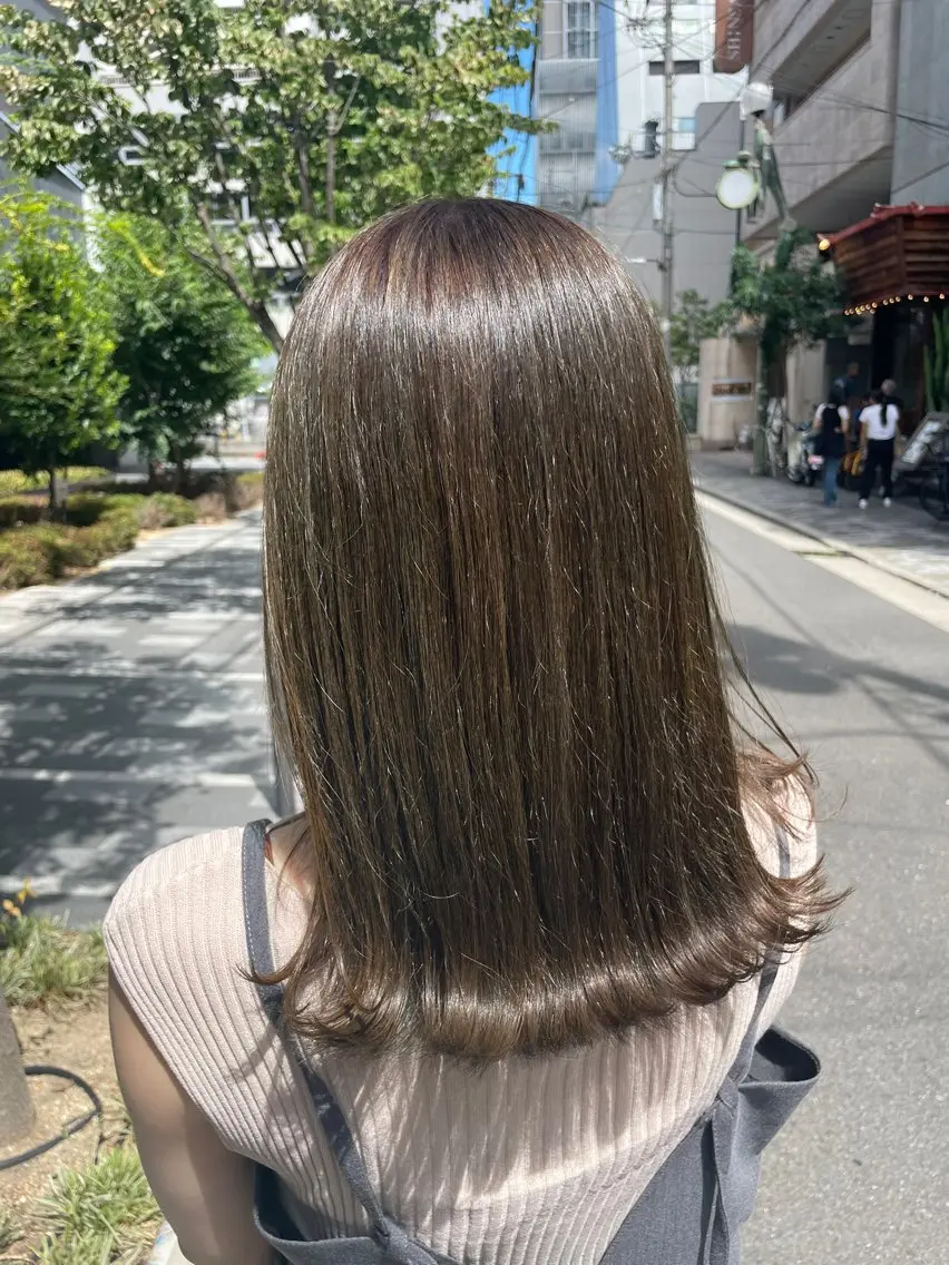 セミロング カラー ヘアカラー トリートメント 花木 志穂のヘアスタイル