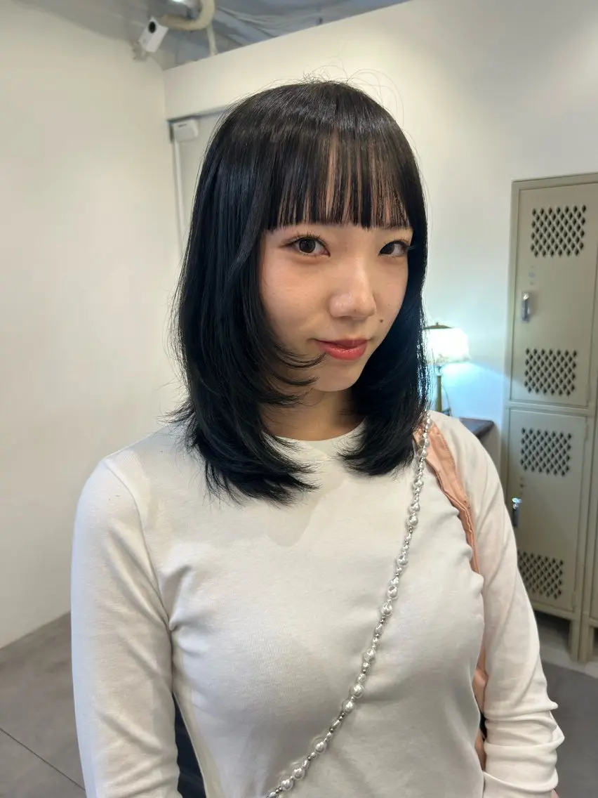 ミディアム カット ヘアカラー トリートメント rina /レイヤー /ヘルシーヘアのヘアスタイル