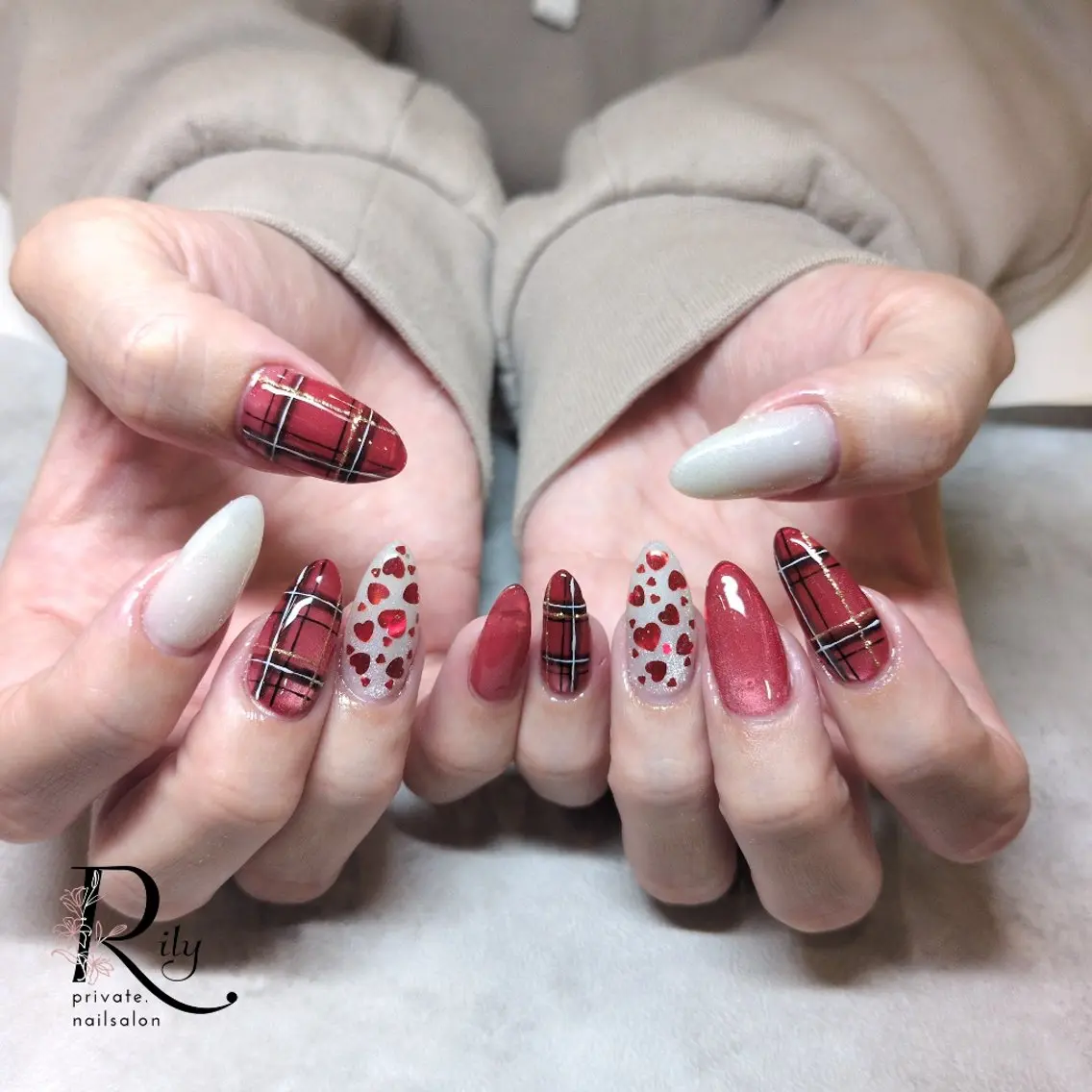 ネイル ハート マグネットネイル ハンドネイル nailsalon Rilyのネイルデザイン