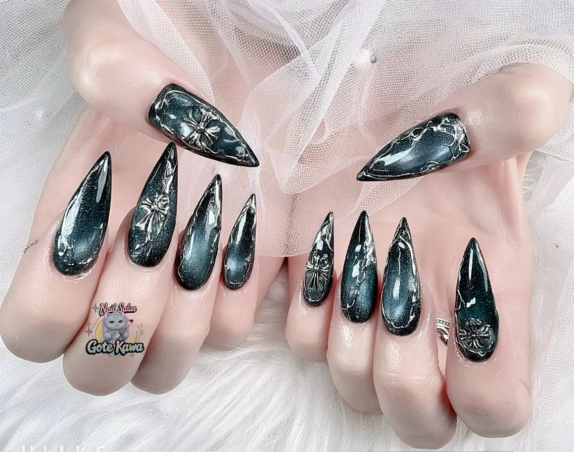 ネイル マグネットネイル ハンドネイル ハンドケア Gote Kawa nail salonのネイルデザイン
