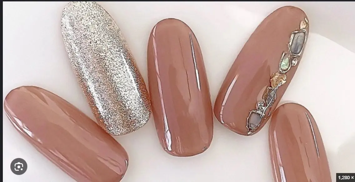 ネイル H3 Nail シロのネイルデザイン