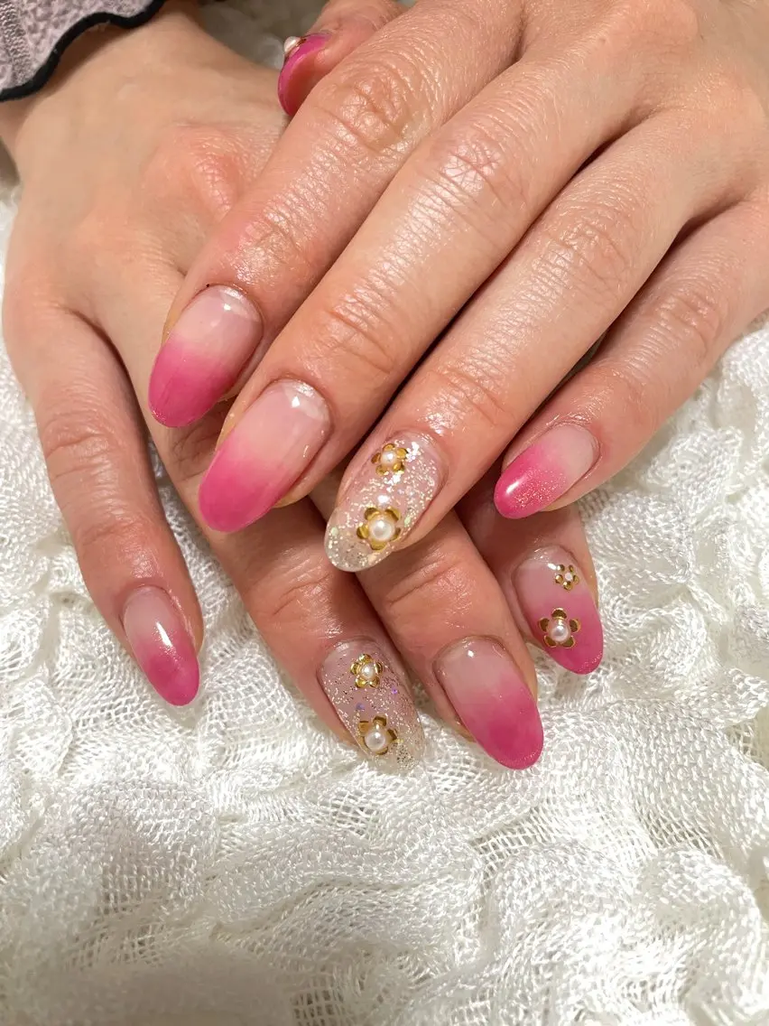 ネイル フラワーネイル グラデーション ラメ(グリッター) Sachi NAILのネイルデザイン