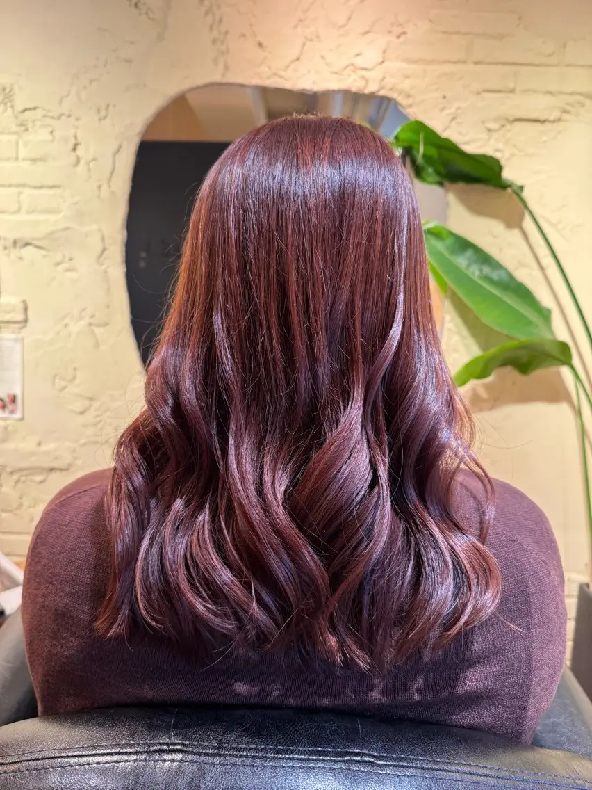 ミディアム カット ヘアカラー SHO ✂︎のヘアスタイル