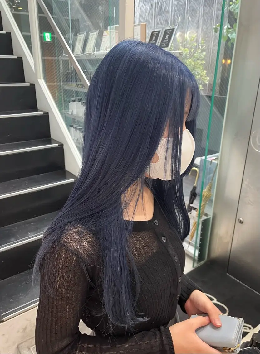 ロング カラー ブリーチ ブルーカラー mao/天神ブリーチ ハイトーンカラーのヘアスタイル
