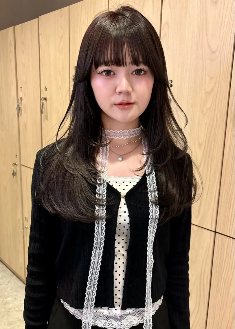 ロング カラー ロングレイヤー ベージュカラー ブリーチ ブラウンカラー ショコラブラウン カット ヘアカラー トリートメント よしだ はるのヘアスタイル