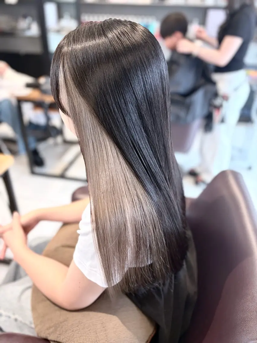 セミロング カラー グレージュ インナーカラー 髪質改善 ヘアカラー shizuna/平尾 /カラー/髪質改善のヘアスタイル