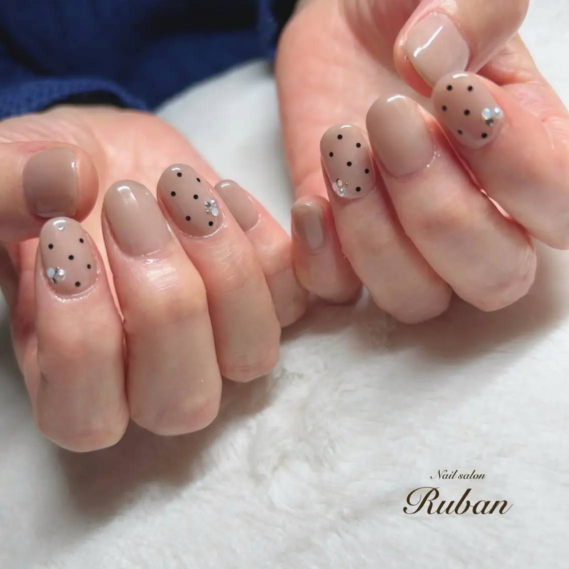 ネイル アートネイル ドット 持ち込み ワンカラーネイル Nail salon Rubanのネイルデザイン