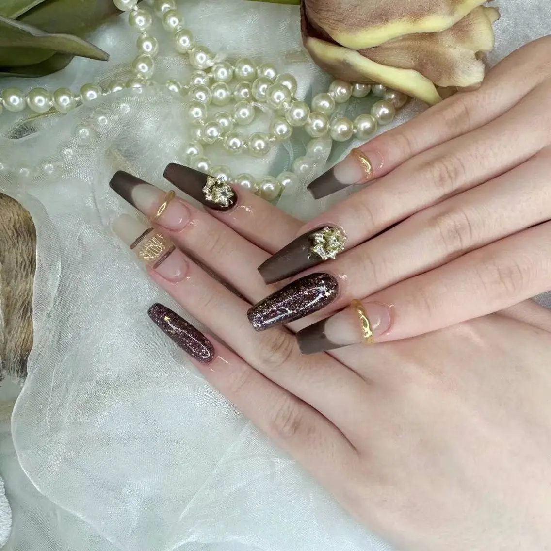 ネイル ブラウン キラキラネイル babarla Nailのネイルデザイン