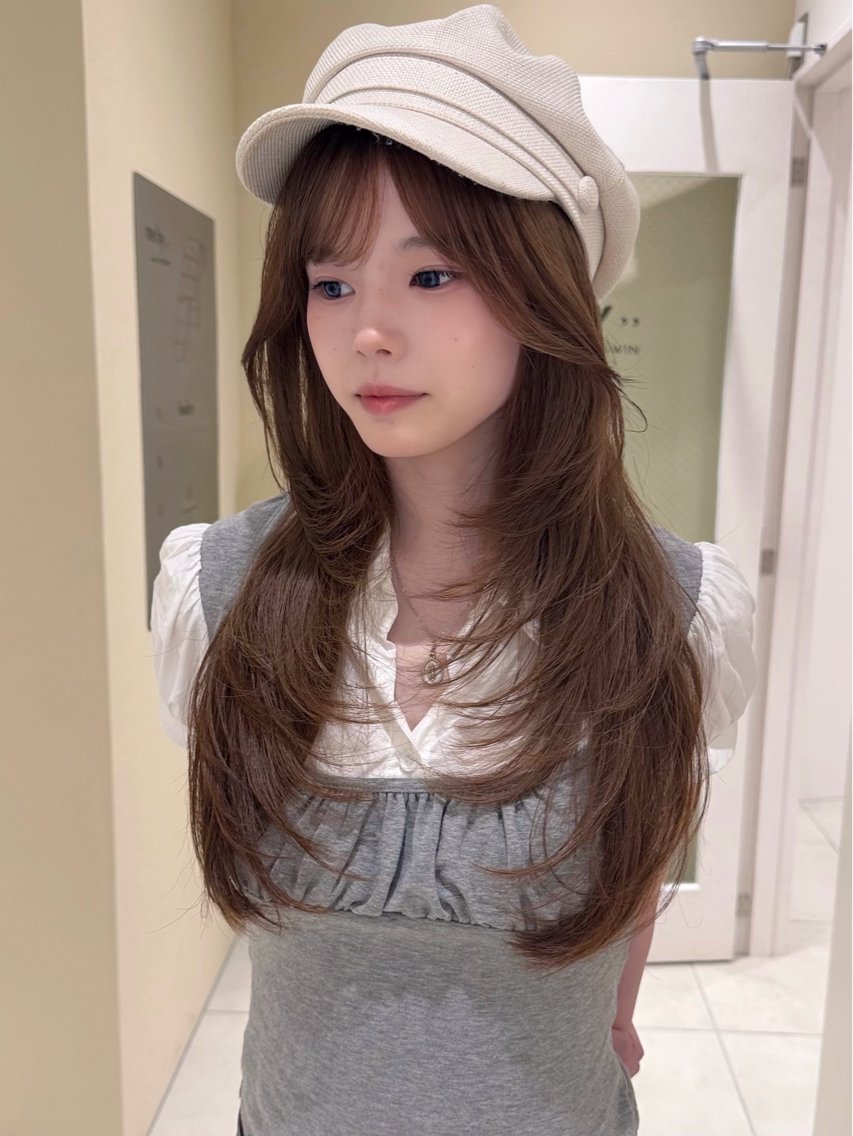 ロング カラー ヘアアレンジ ベージュカラー ミルクティーベージュ レイヤーカット カット ヘアカラー トリートメント 天神レイヤーカット No.1💖マユカのヘアスタイル