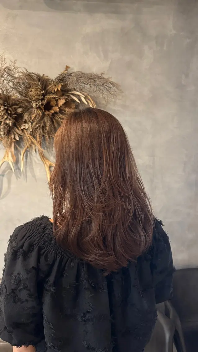 セミロング カット みく💖レイヤー／海 外ヘア🇺🇸❤️のヘアスタイル