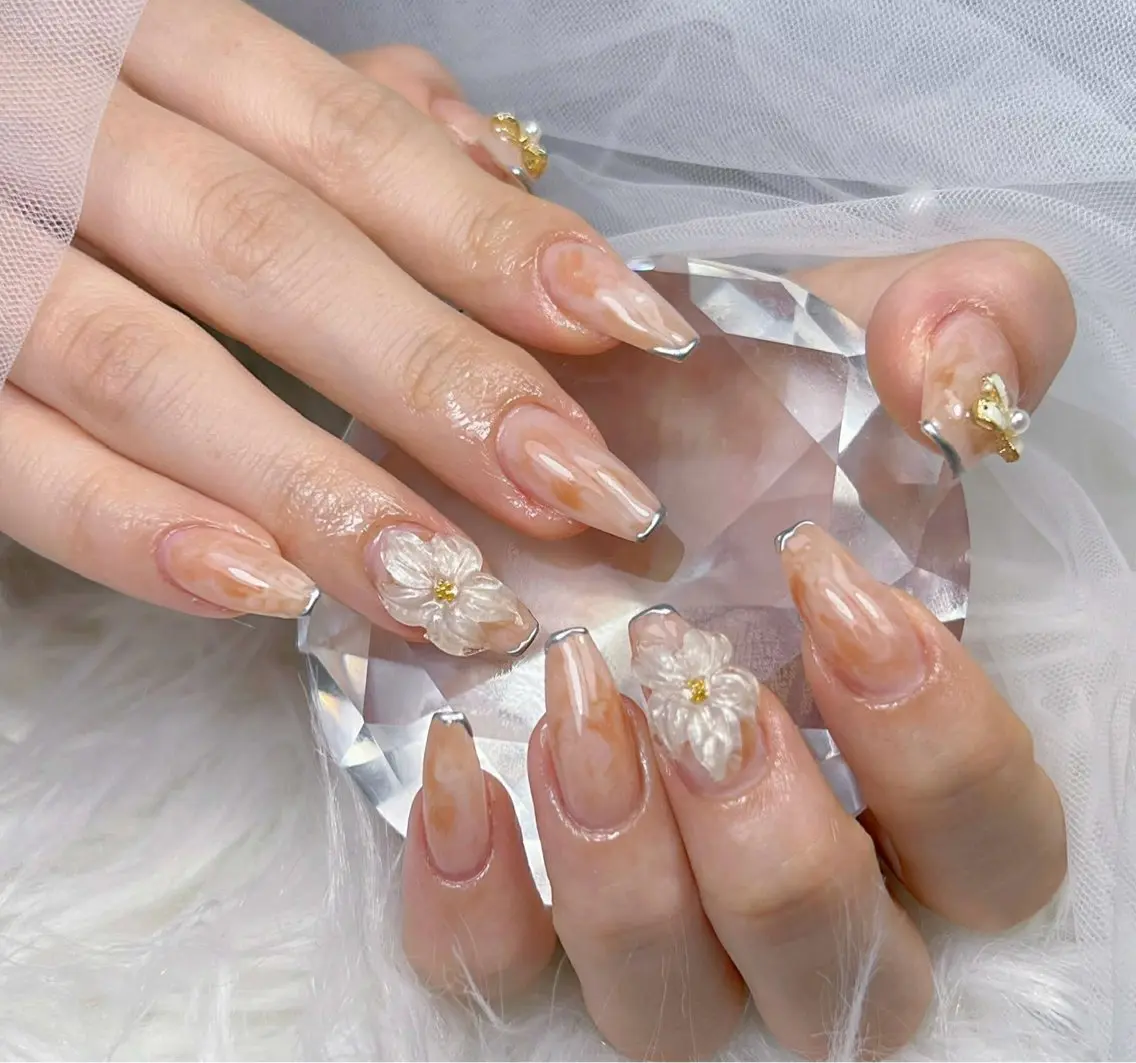 ネイル アートネイル オーロラネイル チークネイル 長さ出し フットネイル Miya _nailのネイルデザイン