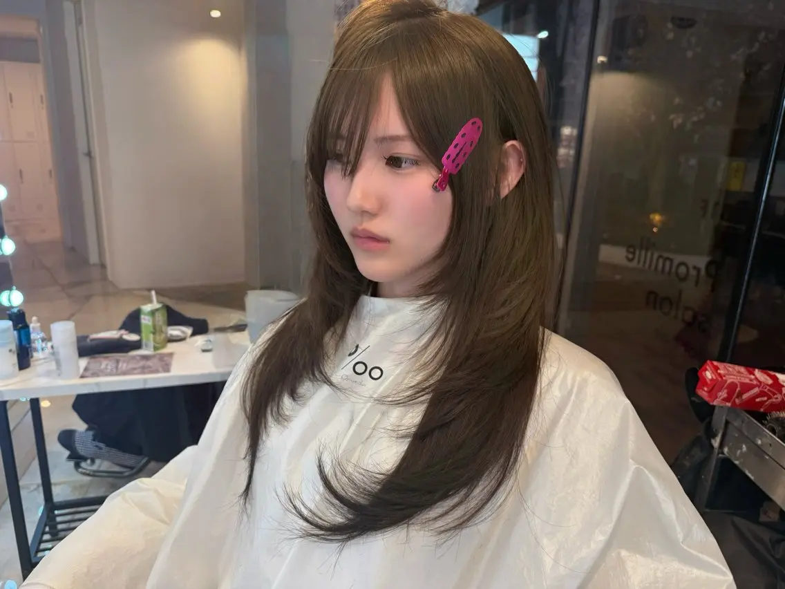 ロング カラー 透明感カラー HARUNA/原宿/ デザイン/カットのヘアスタイル