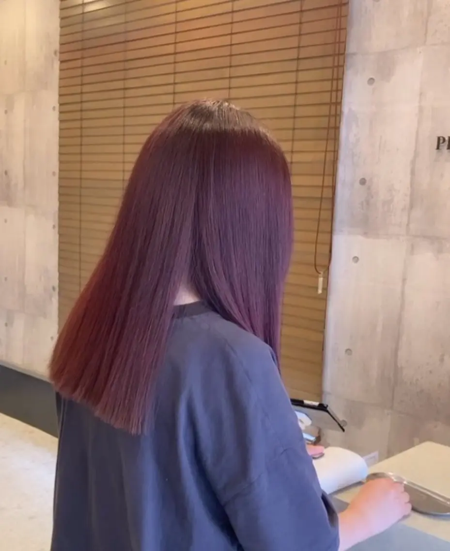 ロング カラー レッドカラー ハマノ ミユのヘアスタイル