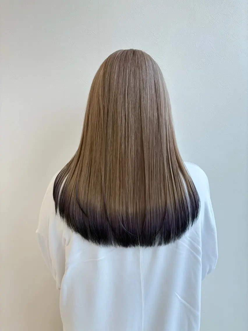 ロング カラー デザインカラー ヘアカラー トリートメント VIRAL ヴァイラルのヘアスタイル