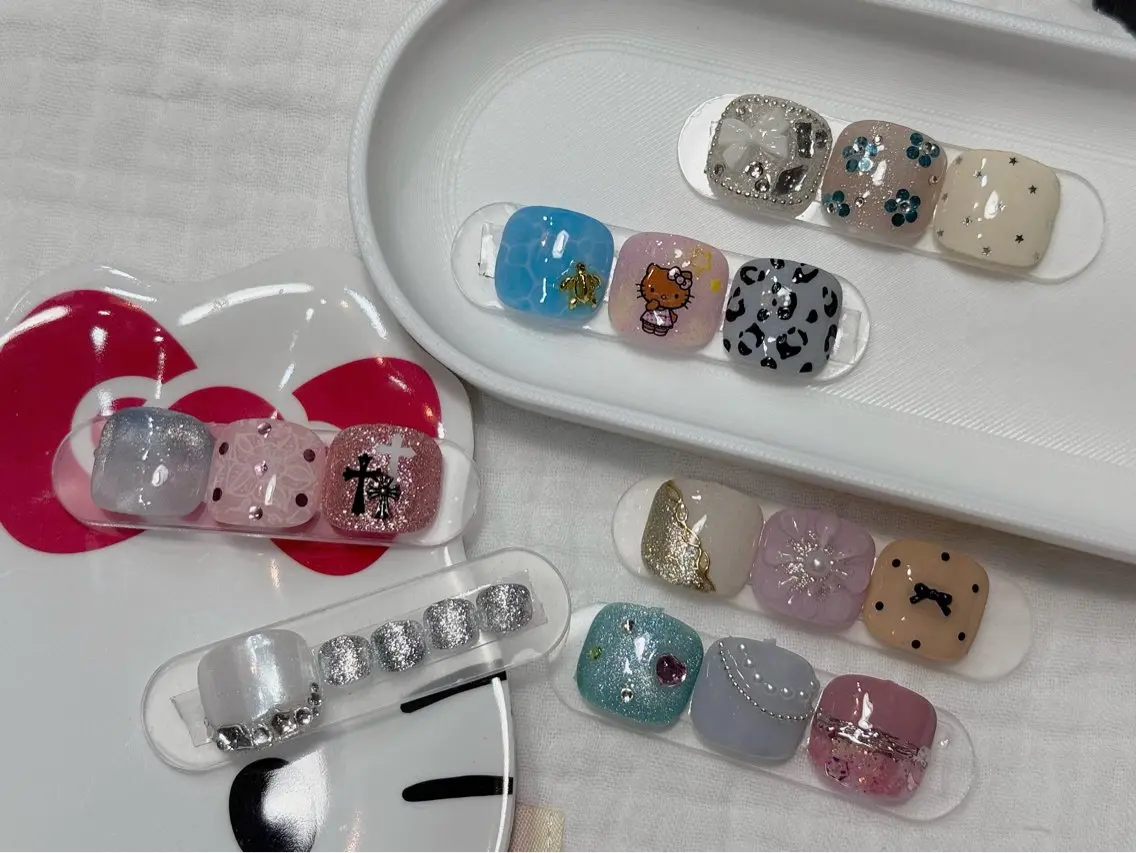 ネイル フットネイル nailstudio MØD.のネイルデザイン