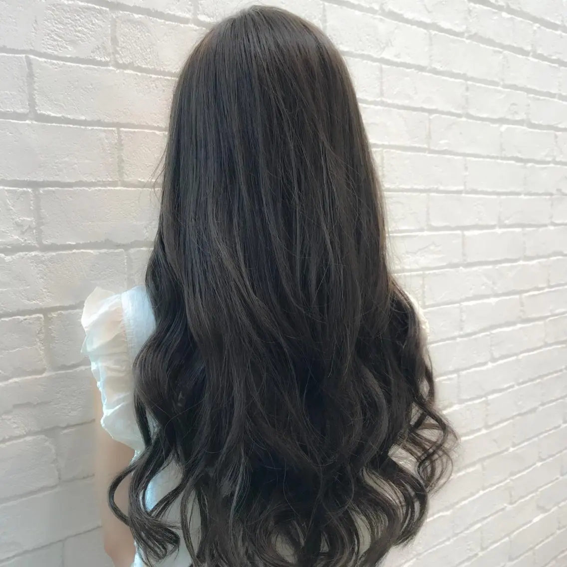 ロング カラー グレージュ 【透明感、艶髪】西村 有司のヘアスタイル