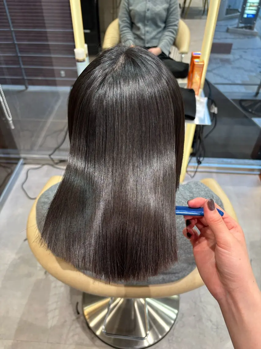 ミディアム カット 縮毛矯正 トリートメント 💖ボブ/縮毛矯正 顔周りレイヤー/ユイのヘアスタイル