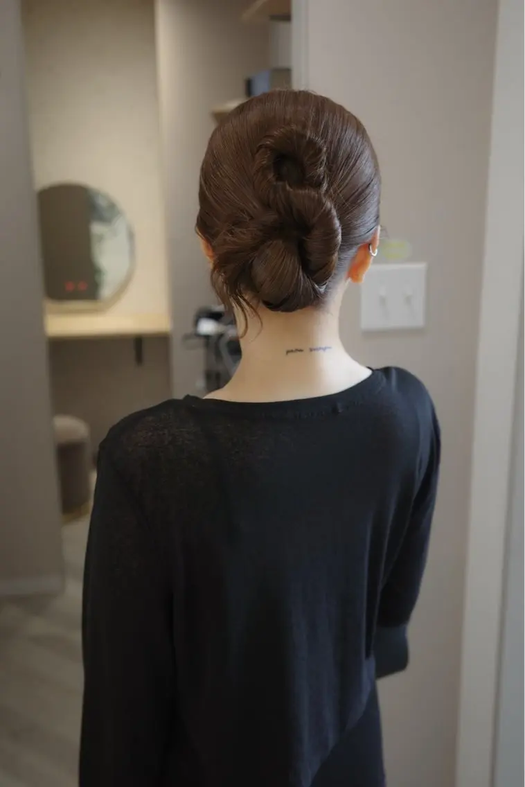 ロング カラー ヘアアレンジ hiide sisiのヘアスタイル