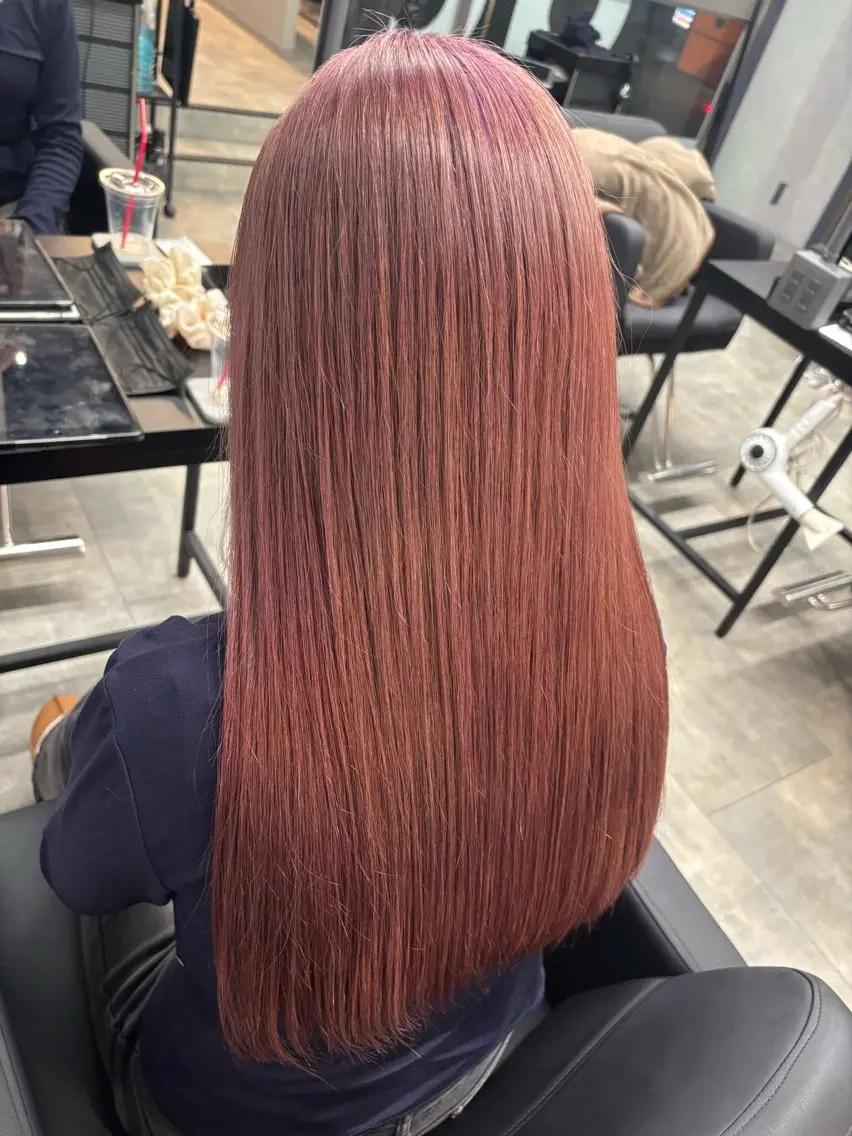 ロング カラー ベージュカラー ブリーチ ピンクカラー ピンクベージュ ユージ / ケアブリーチ/透明感のヘアスタイル