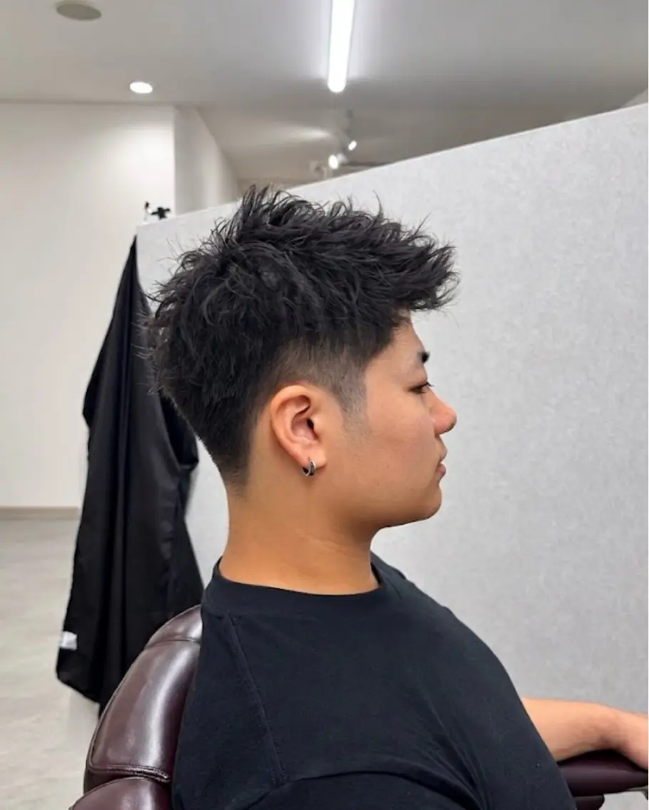 ショート パーマ メンズ 梅本 淑人のヘアスタイル