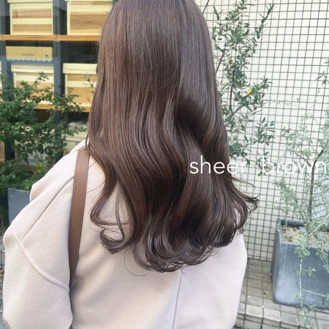 セミロング カラー ベージュカラー ブラウンカラー ブラウンベージュ ココアブラウン グレージュ ヘアカラー トリートメント ヘッドスパ ヘアセット カジュアルを女っぽく 𝗮𝘆𝗮𝗰𝗼のヘアスタイル
