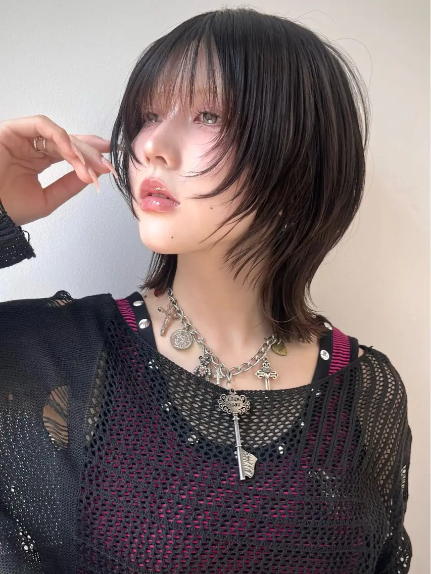 ショート カラー カット ヘアカラー 小顔・顔まわり🦋 ウルフ❤︎ ͛めいのヘアスタイル