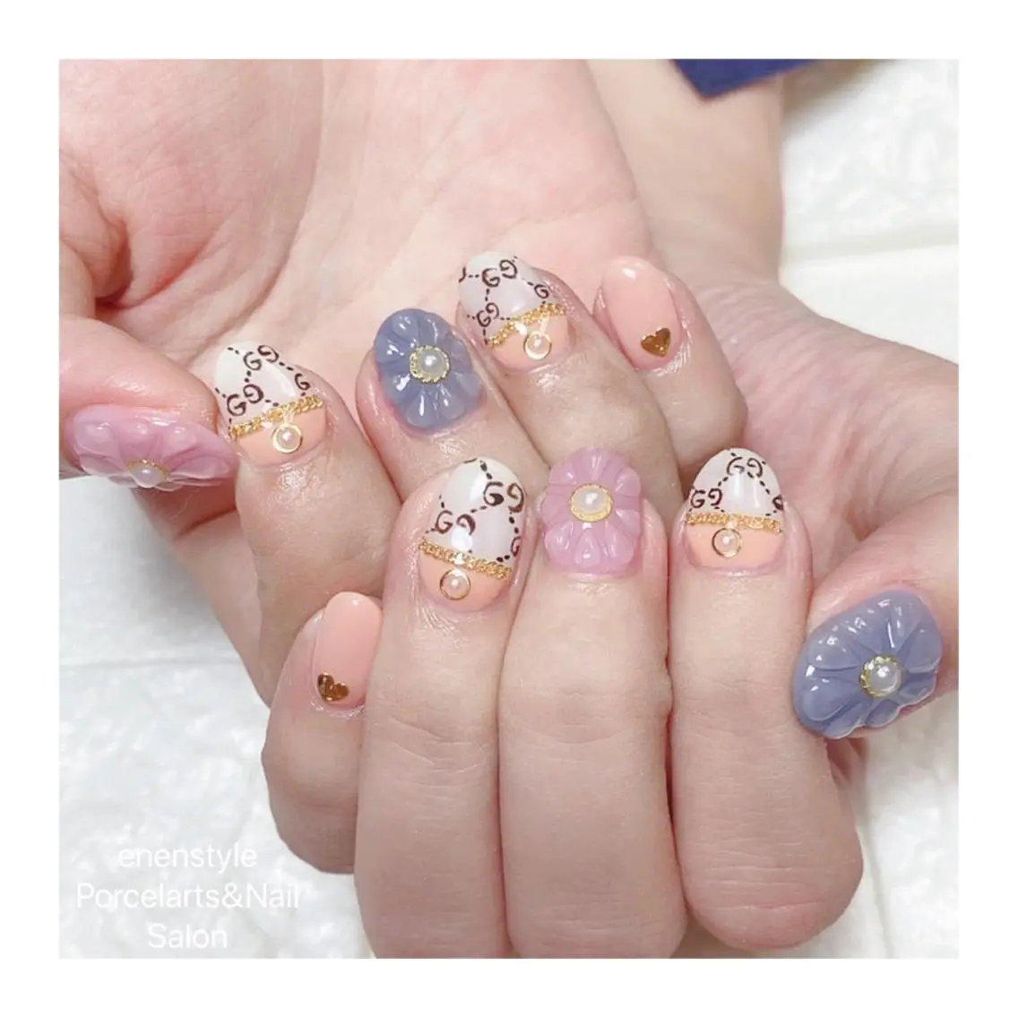 ミディアム ネイル ハンドネイル 🐾enen style 🐾のネイルデザイン