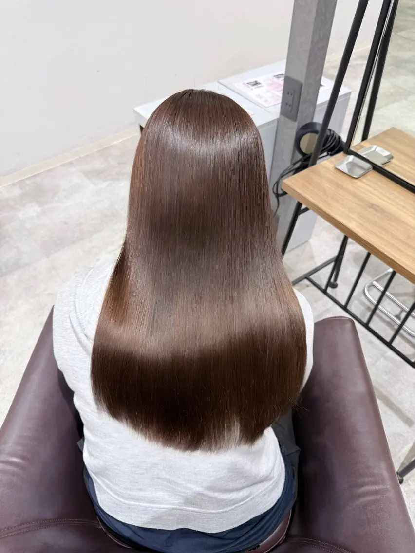 ロング 縮毛矯正 縮毛矯正 トリートメント 紅都🫧 透明感水光カラーのヘアスタイル