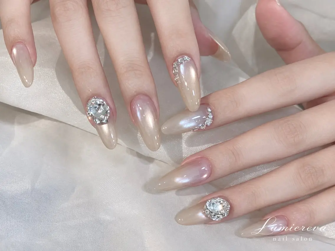 ネイル フラワーネイル フレンチネイル キラキラネイル 韓国ネイル マグネットネイル ハンドネイル Lumiereva nail salonのネイルデザイン