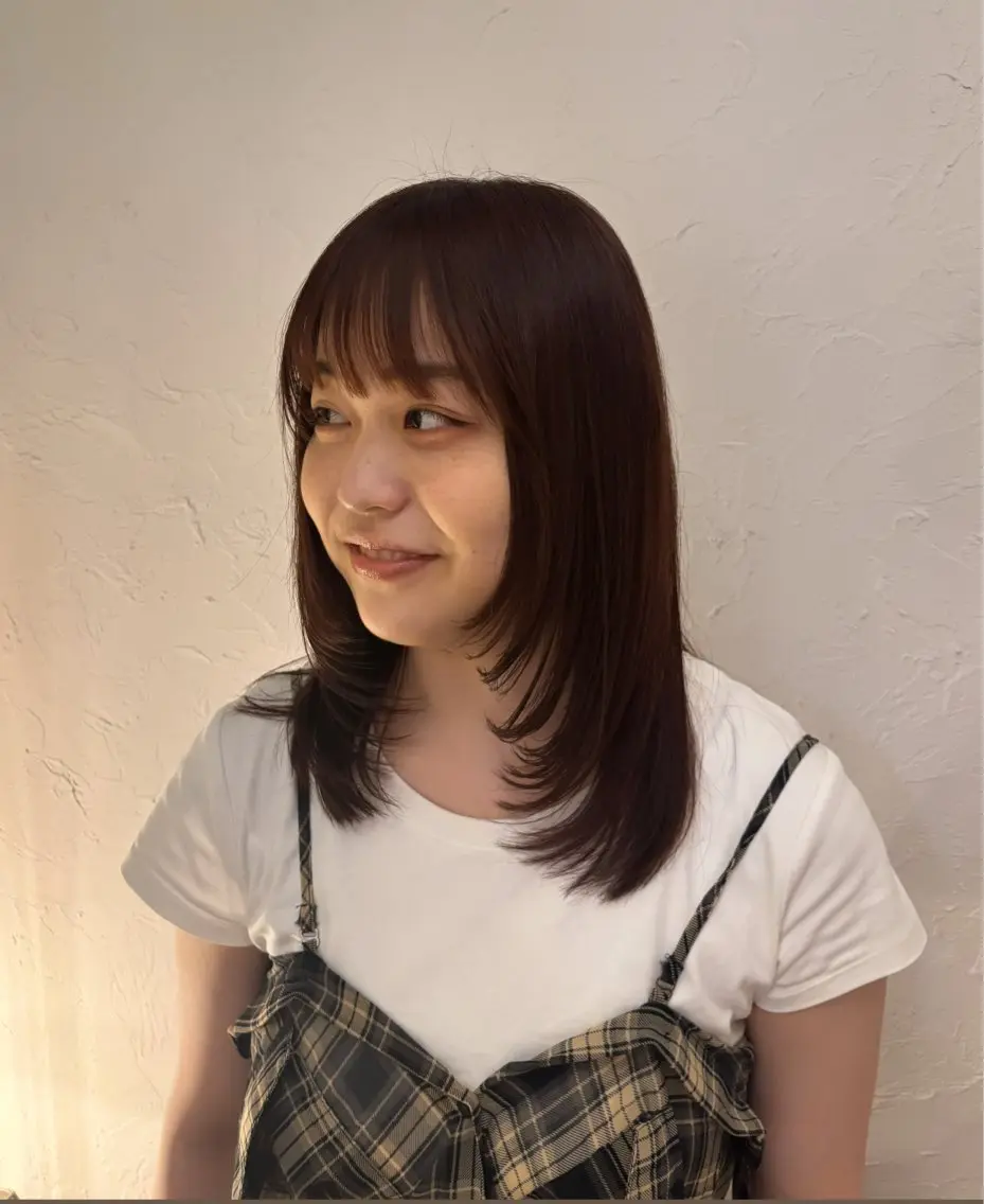 セミロング 顔まわりレイヤー 顔周りカット レイヤーカット 後藤 明香里のヘアスタイル