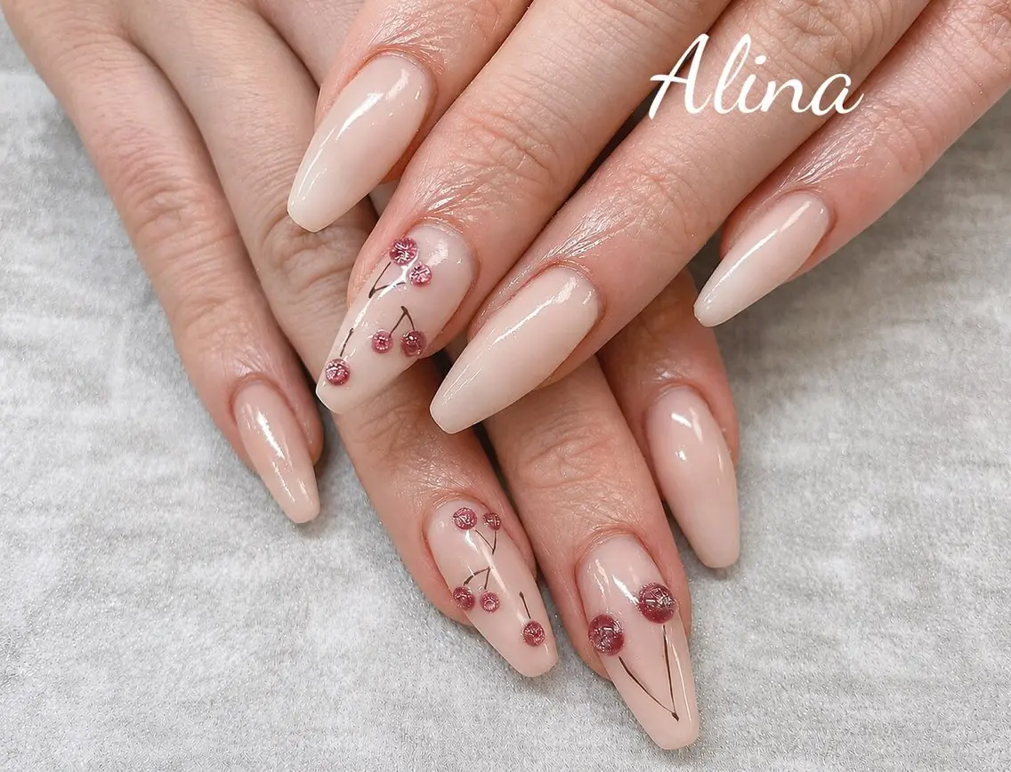 セミロング ハンドネイル 池袋Alina エリナのネイルデザイン