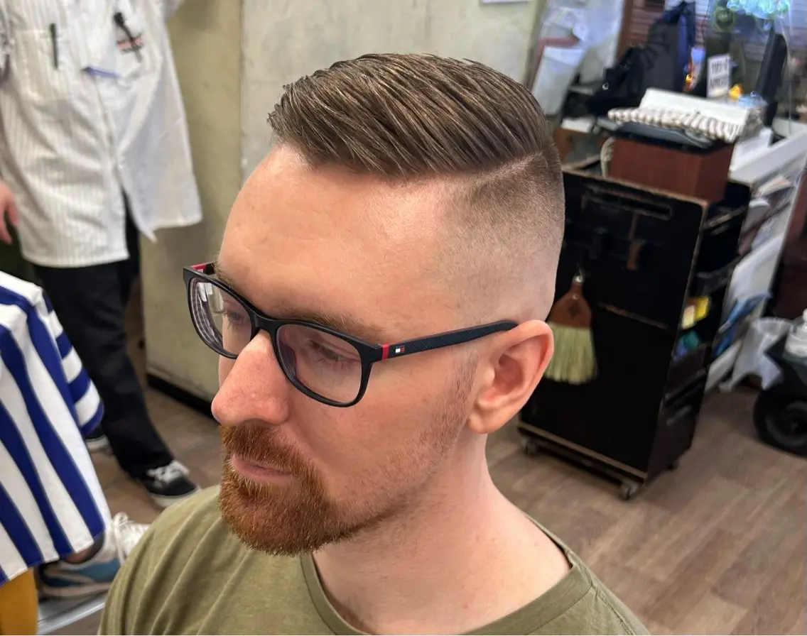 ショート メンズ フェードカット スキンフェード 新宿メンズカット✂︎ 能戸蒼生💈のヘアスタイル
