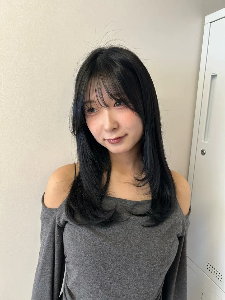 セミロング カラー rely yuunaのヘアスタイル