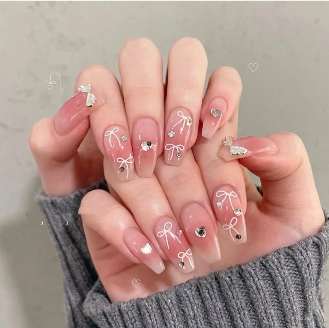 ネイル アートネイル チークネイル 長さ出し フラッシュネイル キラキラネイル ハンドネイル ハンドケア For you. Nail Salonのネイルデザイン